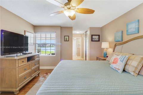 Villa ou maison à vendre à Hobe Sound, Floride: 2 chambres, 144.28 m2 № 1974439 - photo 26