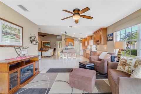 Villa ou maison à vendre à Hobe Sound, Floride: 2 chambres, 144.28 m2 № 1974439 - photo 15