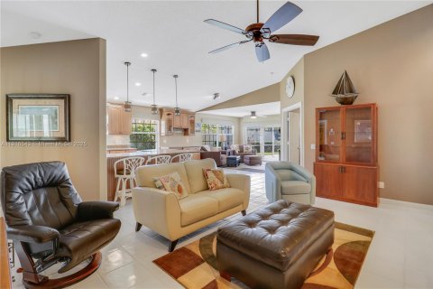 Villa ou maison à vendre à Hobe Sound, Floride: 2 chambres, 144.28 m2 № 1974439 - photo 10