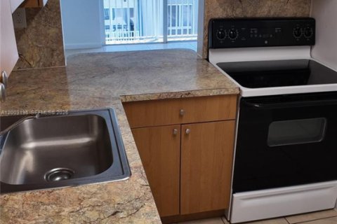 Appartement à Cutler Bay, Floride 2 chambres, 20773 m2 № 2154335