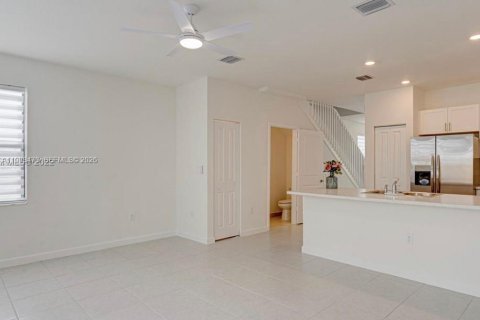 Купить таунхаус в Хомстед, Флорида 3 спальни, 149.76м2, № 2066929 - фото 4