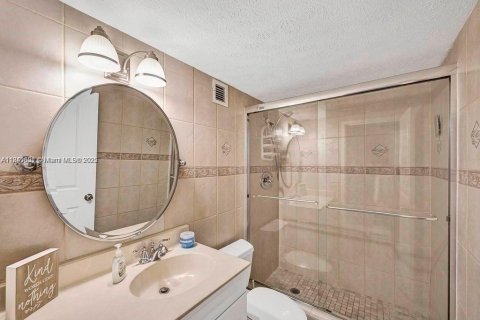 Condominio en alquiler en Hollywood, Florida, 2 dormitorios, 135.54 m2 № 2013588 - foto 15