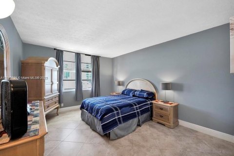Condominio en alquiler en Hollywood, Florida, 2 dormitorios, 135.54 m2 № 2013588 - foto 10