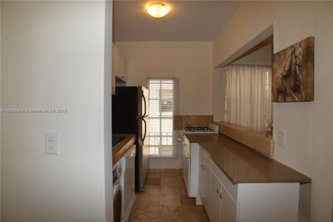Condominio en venta en Miami Beach, Florida, 1 dormitorio, 46.45 m2 № 1985505 - foto 9