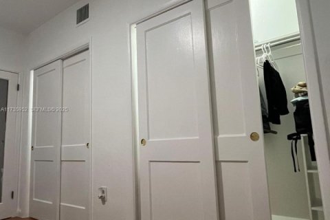 Copropriété à vendre à Miami Beach, Floride: 1 chambre, 46.45 m2 № 1985505 - photo 30