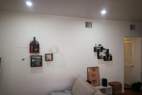 Condominio en venta en Miami Beach, Florida, 1 dormitorio, 46.45 m2 № 1985505 - foto 16