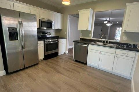 Villa ou maison à louer à Brandon, Floride: 3 chambres, 116.5 m2 № 2429309 - photo 4