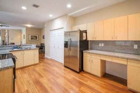 Villa ou maison à louer à Weston, Floride: 3 chambres, 128.76 m2 № 1931471 - photo 5