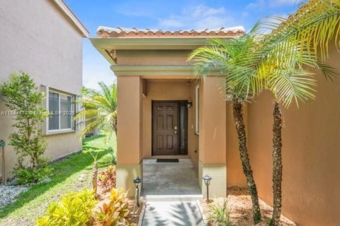 Villa ou maison à louer à Weston, Floride: 3 chambres, 128.76 m2 № 1931471 - photo 21