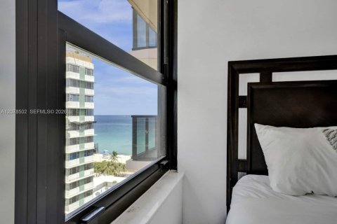 Condo in Miami Beach, Florida, 2 bedrooms № 2340400 - photo 10