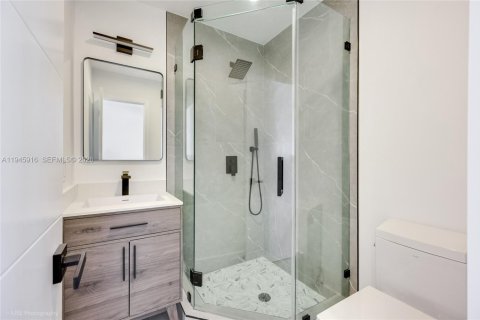 Купить виллу или дом в Майами, Флорида 6 спален, 270.07м2, № 2079788 - фото 16