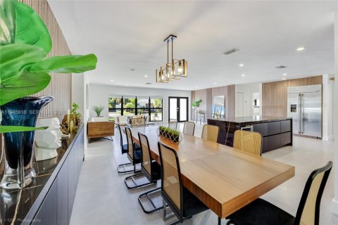 Купить виллу или дом в Майами, Флорида 6 спален, 270.07м2, № 2079788 - фото 10