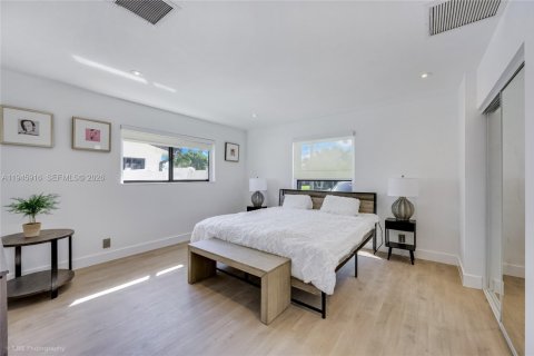 Купить виллу или дом в Майами, Флорида 6 спален, 270.07м2, № 2079788 - фото 22