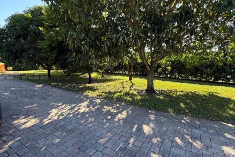 Casa en venta en Davie, Florida, 3 dormitorios, 199.28 m2 № 1983478 - foto 7