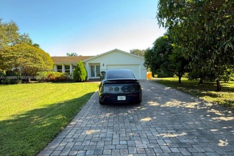 Casa en venta en Davie, Florida, 3 dormitorios, 199.28 m2 № 1983478 - foto 4