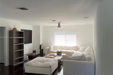 Casa en venta en Davie, Florida, 3 dormitorios, 199.28 m2 № 1983478 - foto 26