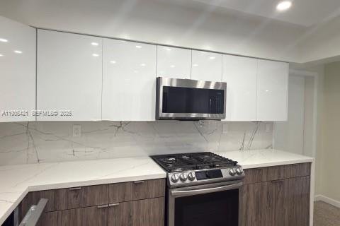 House in Fort Lauderdale, Florida 3 bedrooms, 172.98 sq.m. № 1994123 - photo 6