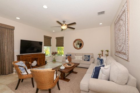 House in Port St. Lucie, Florida 3 bedrooms, 235.41 sq.m. № 2246326 - photo 9