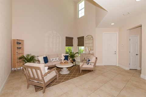 House in Port St. Lucie, Florida 3 bedrooms, 235.41 sq.m. № 2246326 - photo 6