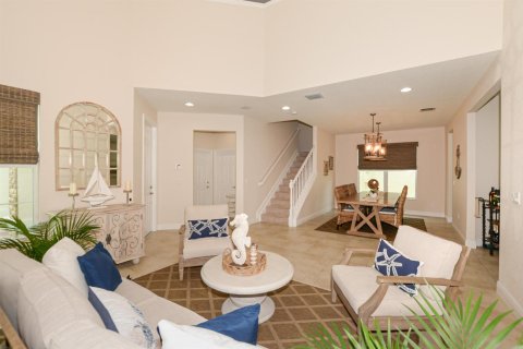 House in Port St. Lucie, Florida 3 bedrooms, 235.41 sq.m. № 2246326 - photo 7