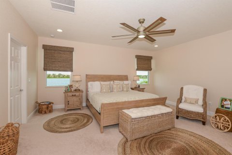 House in Port St. Lucie, Florida 3 bedrooms, 235.41 sq.m. № 2246326 - photo 19