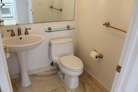 Copropriété à louer à Miami, Floride: 1 chambre, 65.03 m2 № 2069529 - photo 8