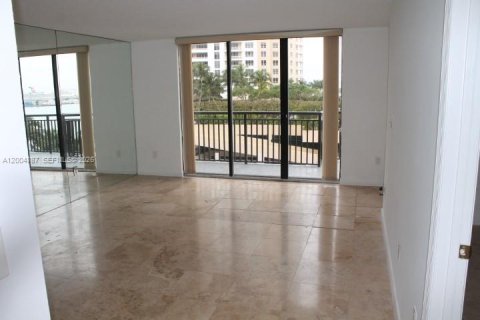 Copropriété à louer à Miami, Floride: 1 chambre, 65.03 m2 № 2069529 - photo 3