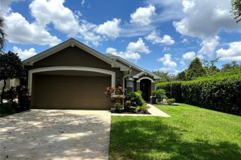 House in DeLand, Florida 4 bedrooms, 149.94 sq.m. № 1912334 - photo 1