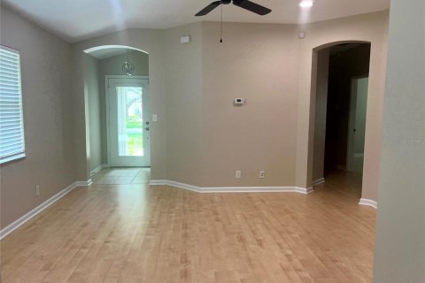 House in DeLand, Florida 4 bedrooms, 149.94 sq.m. № 1912334 - photo 3