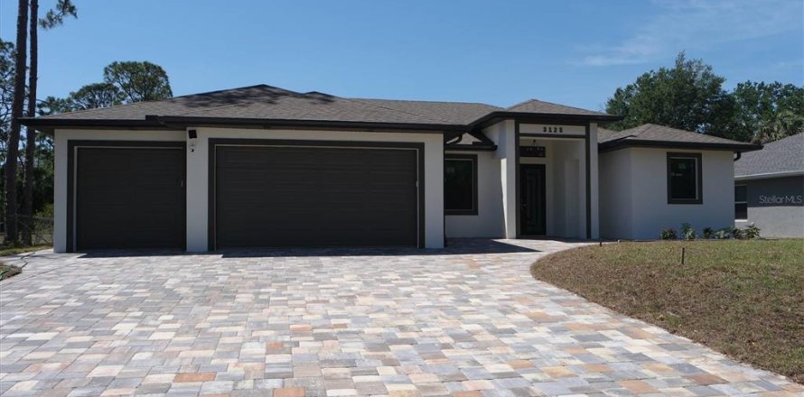 House in North Port, Florida 3 bedrooms, 174.38 sq.m. № 1651066