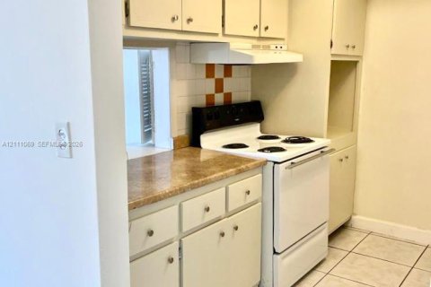 Copropriété à louer à Miami, Floride: 1 chambre, 92.9 m2 № 2431288 - photo 3