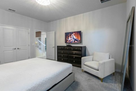 House in Davenport, Florida 10 bedrooms, 408.68 sq.m. № 1913452 - photo 26