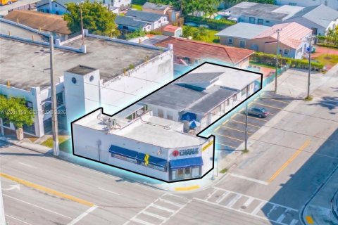 Commercial property in Miami, Florida № 2065358 - photo 5