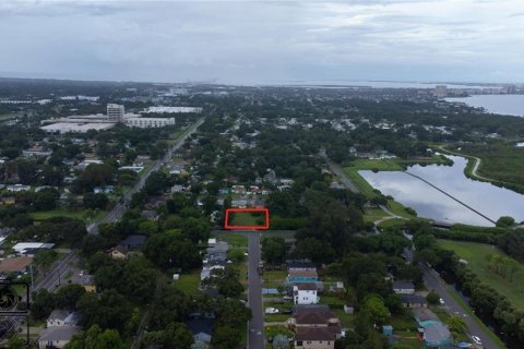Terreno en venta en Saint Petersburg, Florida № 2097946 - foto 6