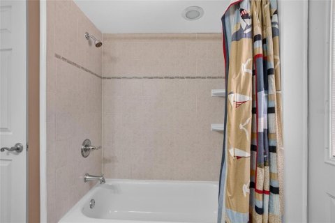 House in Valrico, Florida 4 bedrooms, 228.73 sq.m. № 2391027 - photo 20