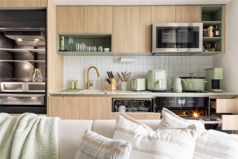 Copropriété à louer à Miami, Floride: 2 chambres, 90.77 m2 № 2268453 - photo 12