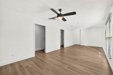 Villa ou maison à vendre à Ocala, Floride: 3 chambres, 279.73 m2 № 2420197 - photo 29