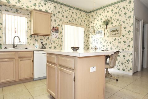House in Palm Harbor, Florida 3 bedrooms, 145.21 sq.m. № 1848143 - photo 9