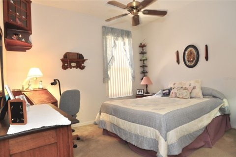 House in Palm Harbor, Florida 3 bedrooms, 145.21 sq.m. № 1848143 - photo 18