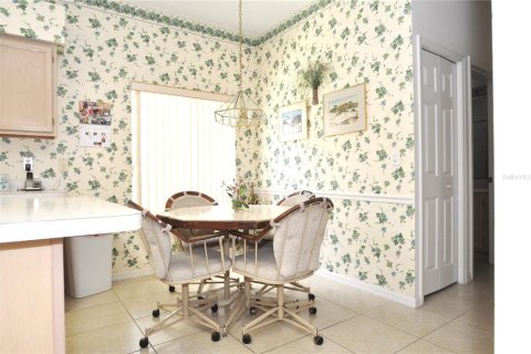 House in Palm Harbor, Florida 3 bedrooms, 145.21 sq.m. № 1848143 - photo 10