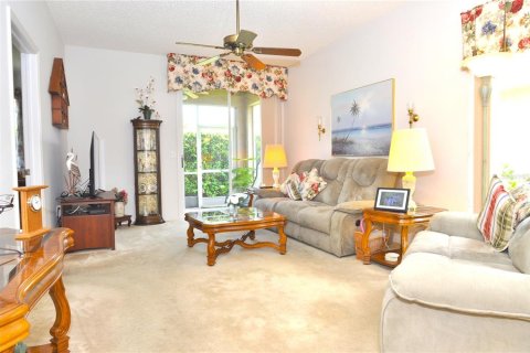 House in Palm Harbor, Florida 3 bedrooms, 145.21 sq.m. № 1848143 - photo 5