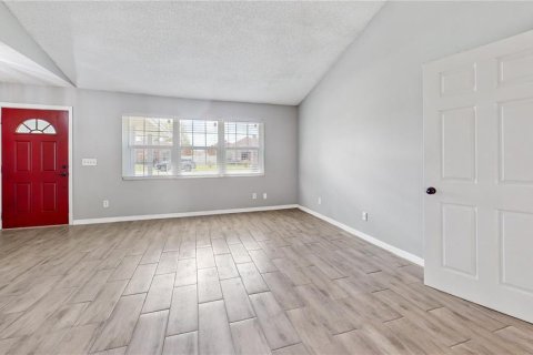 House in Kissimmee, Florida 3 bedrooms, 180.97 sq.m. № 2150487 - photo 4