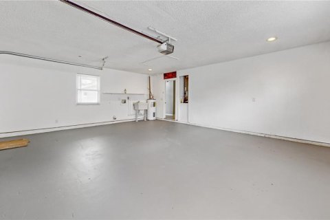 House in Kissimmee, Florida 3 bedrooms, 180.97 sq.m. № 2150487 - photo 16