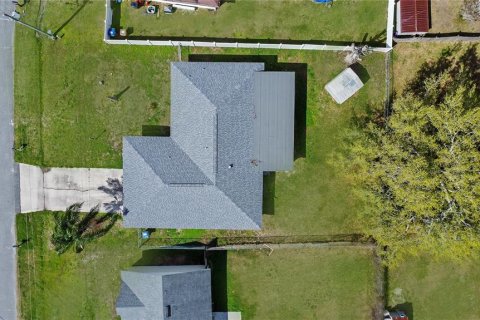 House in Kissimmee, Florida 3 bedrooms, 180.97 sq.m. № 2150487 - photo 21