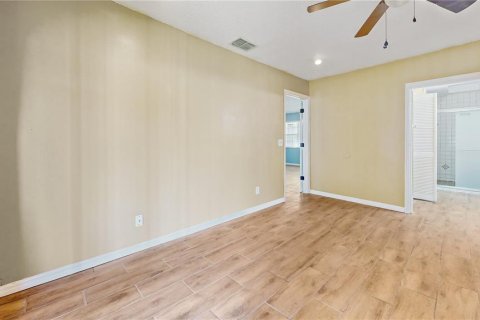 House in Kissimmee, Florida 3 bedrooms, 180.97 sq.m. № 2150487 - photo 6