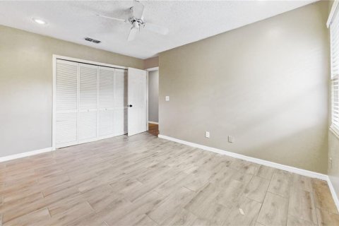 House in Kissimmee, Florida 3 bedrooms, 180.97 sq.m. № 2150487 - photo 14