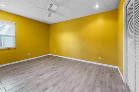 House in Kissimmee, Florida 3 bedrooms, 180.97 sq.m. № 2150487 - photo 15