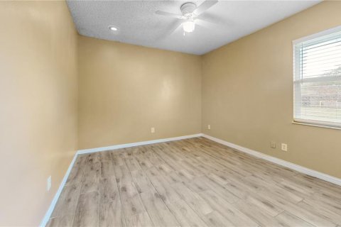 House in Kissimmee, Florida 3 bedrooms, 180.97 sq.m. № 2150487 - photo 13