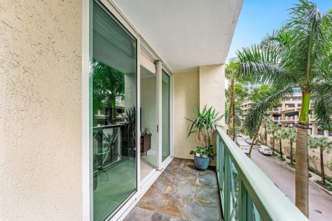 Condo in Fort Lauderdale, Florida, 3 bedrooms  № 2389808 - photo 9