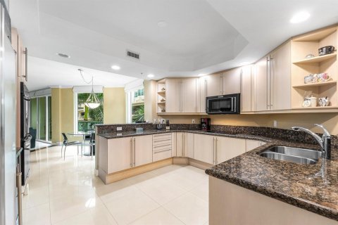 Condo in Fort Lauderdale, Florida, 3 bedrooms  № 2389808 - photo 14